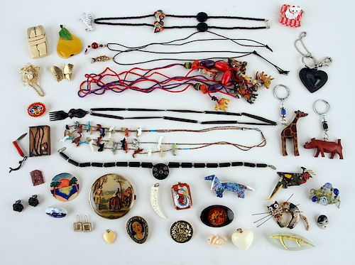 40 PIECES COSTUME JEWELRY NECKLACES 38b3fe