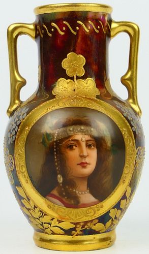 19TH C. ROYAL VIENNA CABINET VASE