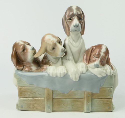 LARGE LLADRO 4 BEAGLE PUPPIES IN 38b6d8