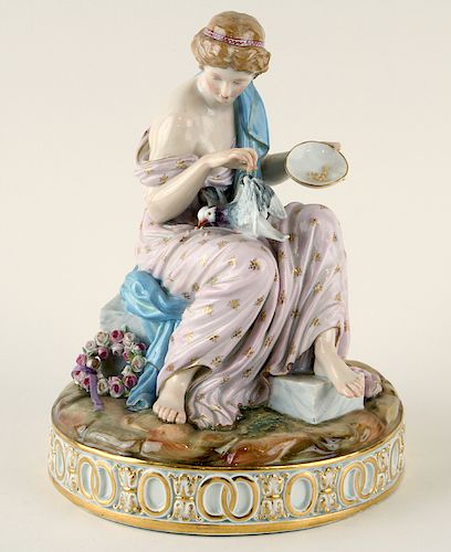 ANTIQUE MEISSEN PORCELAIN FIGURE