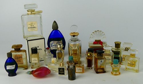 COLLECTION OF 25 MOSTLY MID CENTURY 38b894