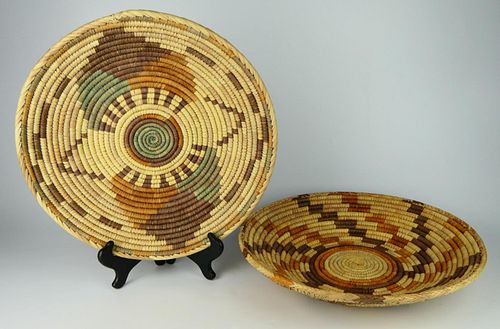 NAVAJO PAIR OF MID CENTURY COILED 38b910