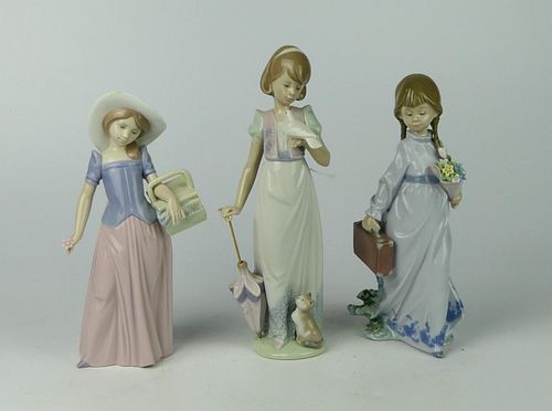 3 LLADRO PORCELAIN FIGURE 9 1/4"3