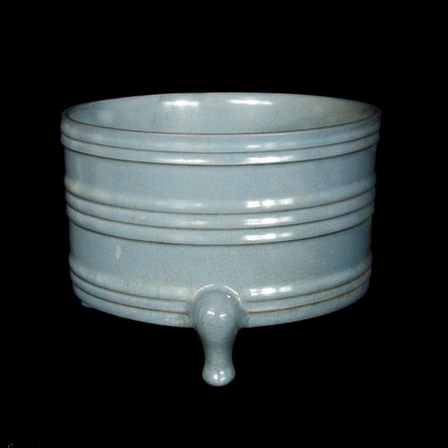 CHINESE CELADON PORCELAIN FOOT 38bb8c