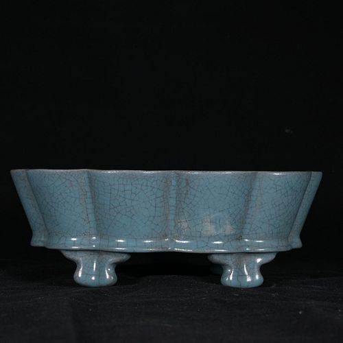 CHINESE BLUE GLAZED PORCELAIN FOOTED