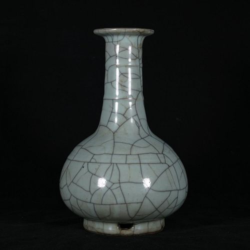 CHINESE CRACKLE GLAZED PORCELAIN