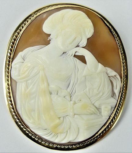 HUGE 14KT Y GOLD CAMEO OF A SEATED