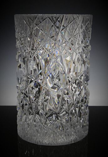 ARTIST SIGNED CZECH CUT CRYSTAL 38c0ff