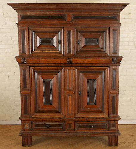 18TH CENTURY FRENCH MULBERRY CABINETAn 38c1bc