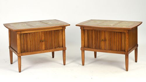 PAIR OF LOW SIDE CABINETS WITH 389eaa