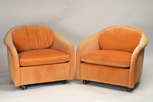 PAIR OF PEACH VELVET LOUNGE CHAIRS 389f53