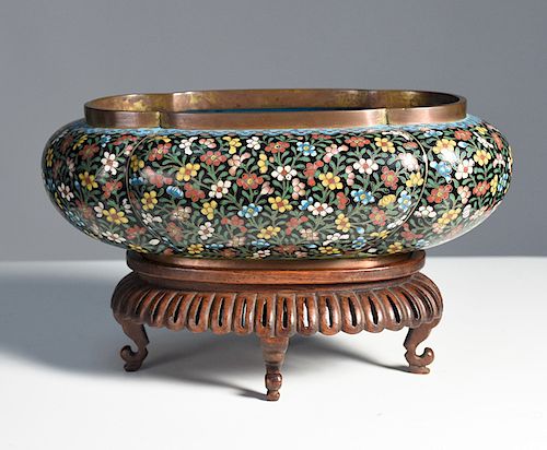 CHINESE CLOISONN PLANTER ON CARVED 38a1cc