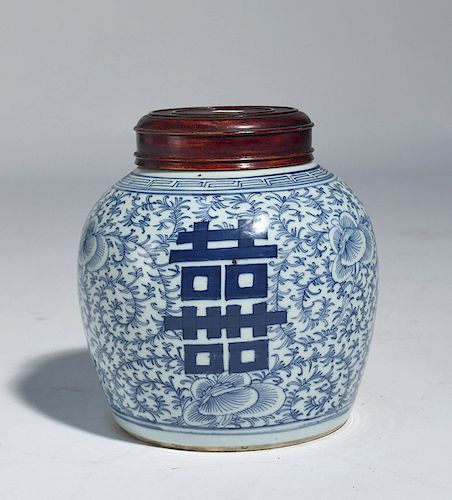 CHINESE 19TH C BLUE AND WHITE 38a21b