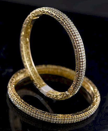 MATCHED PAIR OF 18K YELLOW GOLD 38a2de