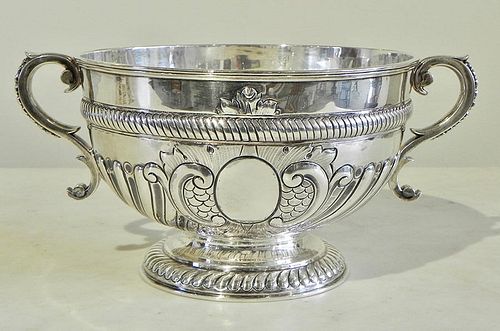 ENGLISH STERLING HANDLED BOWLEnglish 38a2ff