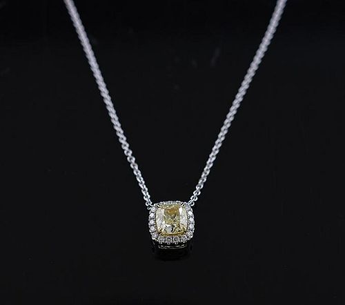 FANCY YELLOW DIAMOND PENDANTFancy 38a3bd