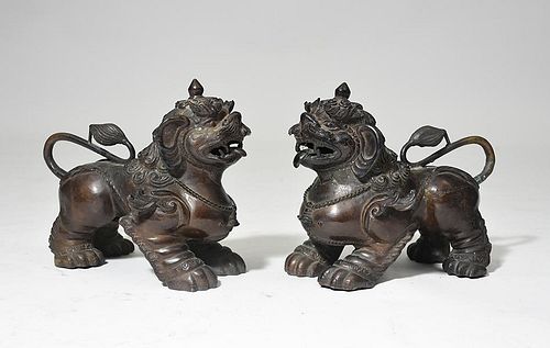 PAIR OF FOO LIONSPair of Chinese 38a41c