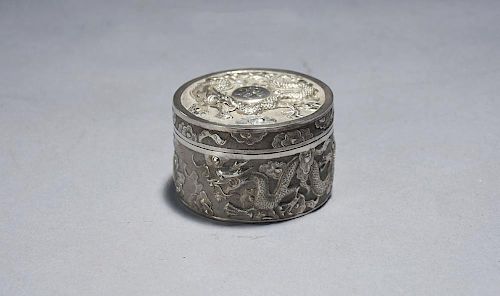CHINESE EXPORT SILVER ROUND BOXChinese