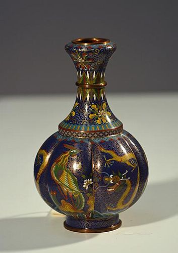 CHINESE CLOISONNE VASEChinese cloisonne