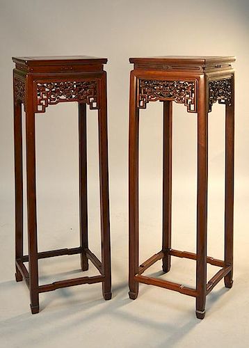 PAIR OF CHINESE CARVED ROSEWOOD 38a737