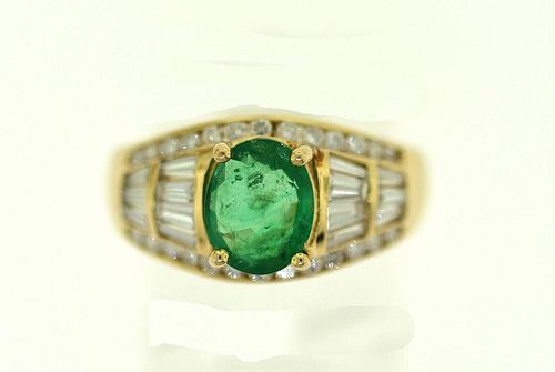 18K EMERALD AND DIAMOND RING18k emerald