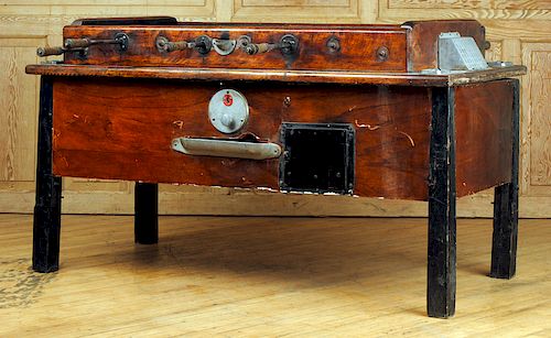 ANTIQUE COIN OPERATED FOOSBALL