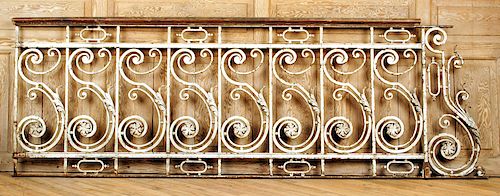 WHITE PAINTED WROUGHT IRON BALCONY 38a963