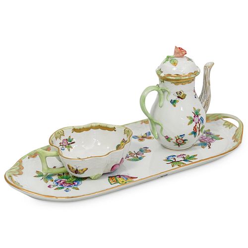  2 PC HEREND QUEEN VICTORIA PORCELAIN 38d459