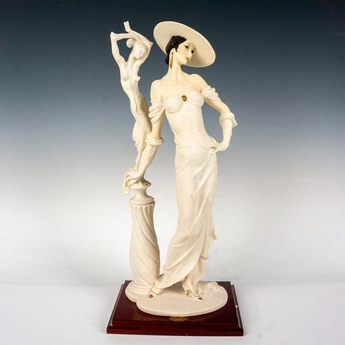 FLORENCE GIUSEPPE ARMANI FIGURINE  38d71a