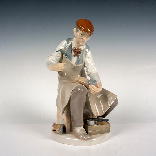 COBBLER 1004853 - LLADRO PORCELAIN