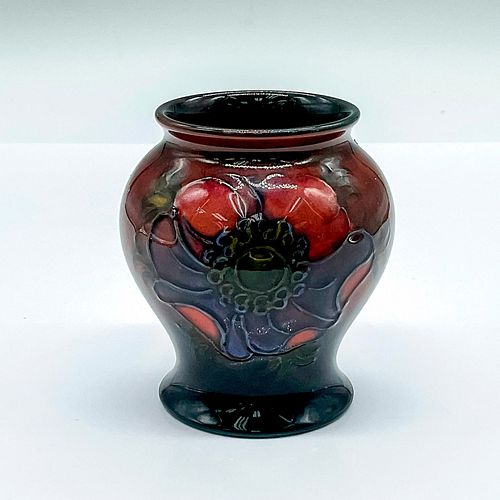 MOORCROFT POTTERY VASE, POPPYDark