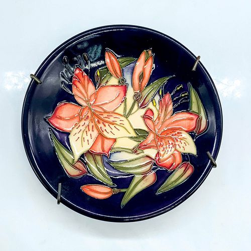 MOORCROFT LILIES PLAQUE BY SIAN