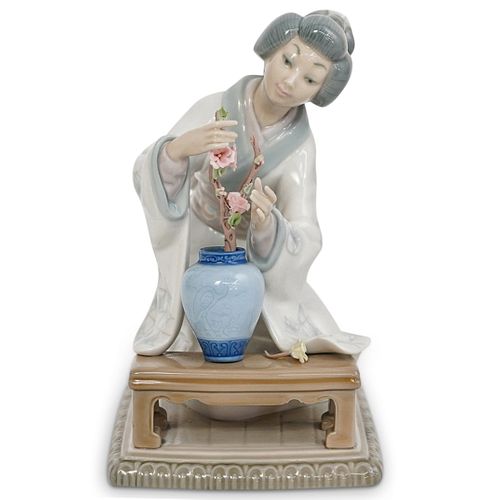 LLADRO JAPANESE GIRL PORCELAIN 38dbd2