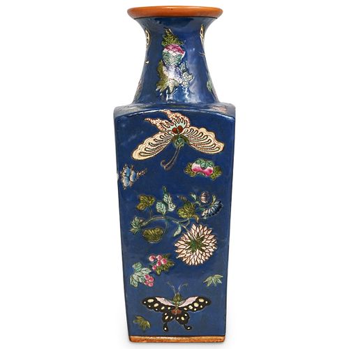 CHINESE COBALT BLUE PORCELAIN VASEDESCRIPTION  38dc66