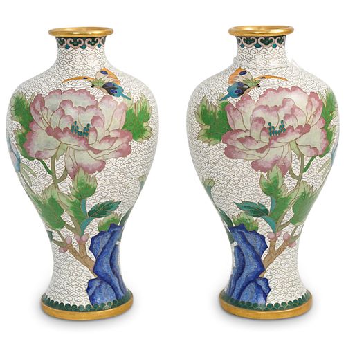 PAIR OF CHINESE CLOISONNE VASESDESCRIPTION  38df9b