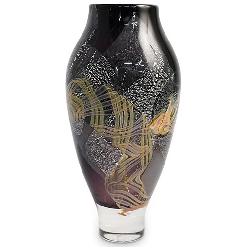 SIGNED HAND BLOWN ART GLASS VASEDESCRIPTION: