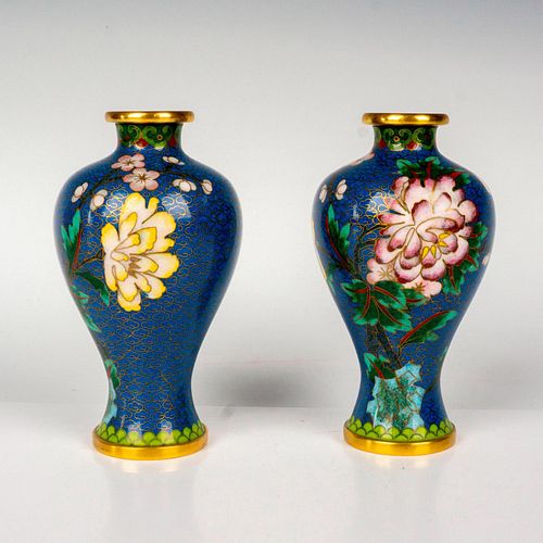 PAIR OF CHINESE CLOISONNE FLORAL 38e036