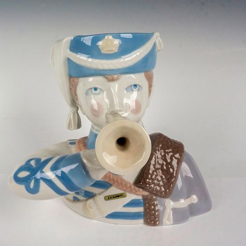 BOY WITH CORNET 1001105 - LLADRO