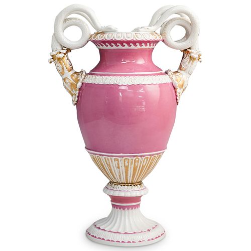 MEISSEN SERPENTINE PINK PORCELAIN URNDESCRIPTION: