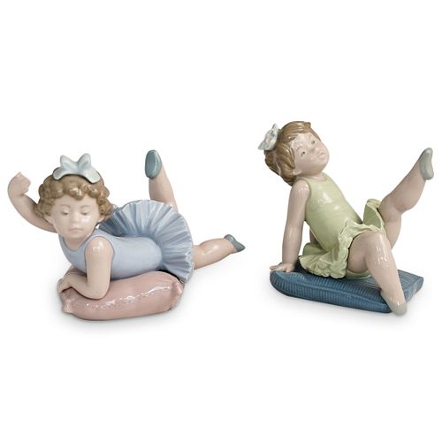 (2 PC) LLADRO "LITTLE BALLET GIRLS"