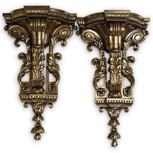 PAIR OF ORNATE METAL BRACKETSDESCRIPTION  38e381