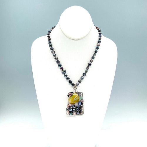 DARK IRIDESCENT PEARL NECKLACE