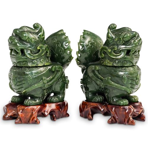 PAIR OF CHINESE SPINACH JADE FOO DOGSDESCRIPTION: