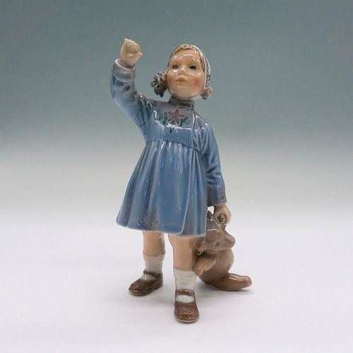 DAHL JENSEN PORCELAIN FIGURINE, GIRL