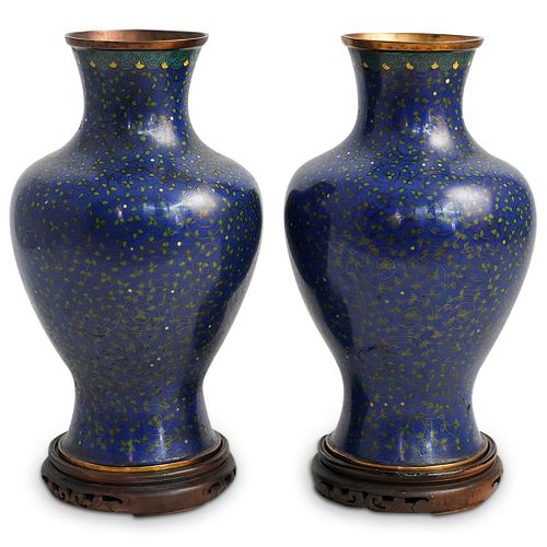 PAIR OF CHINESE CLOISONNE VASESDESCRIPTION  38e9e5