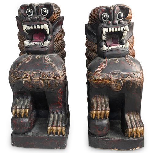 PAIR OF WOOD CARVED FOO DOGSDESCRIPTION  38e9f8