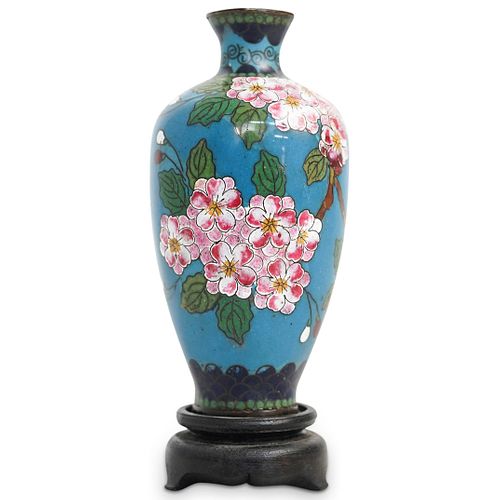 JAPANESE CLOISONNE VASEDESCRIPTION: