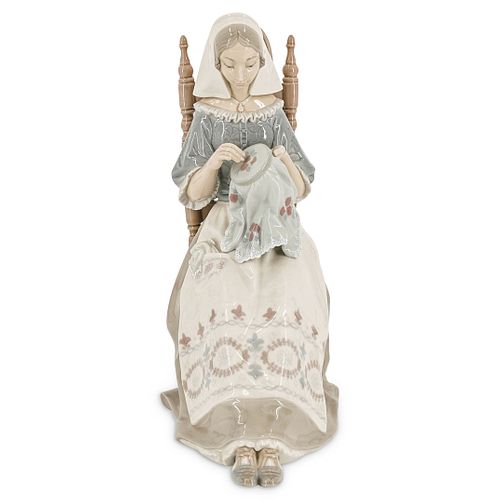 LLADRO EMBROIDERER PORCELAIN 38c460