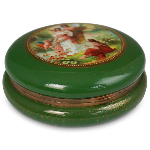 ANTIQUE VIENNA HAND PAINTED BOXDESCRIPTION: