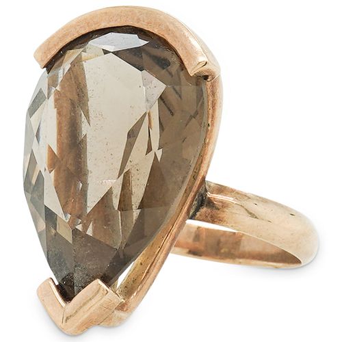 14K GOLD AND TOPAZ RINGDESCRIPTION: